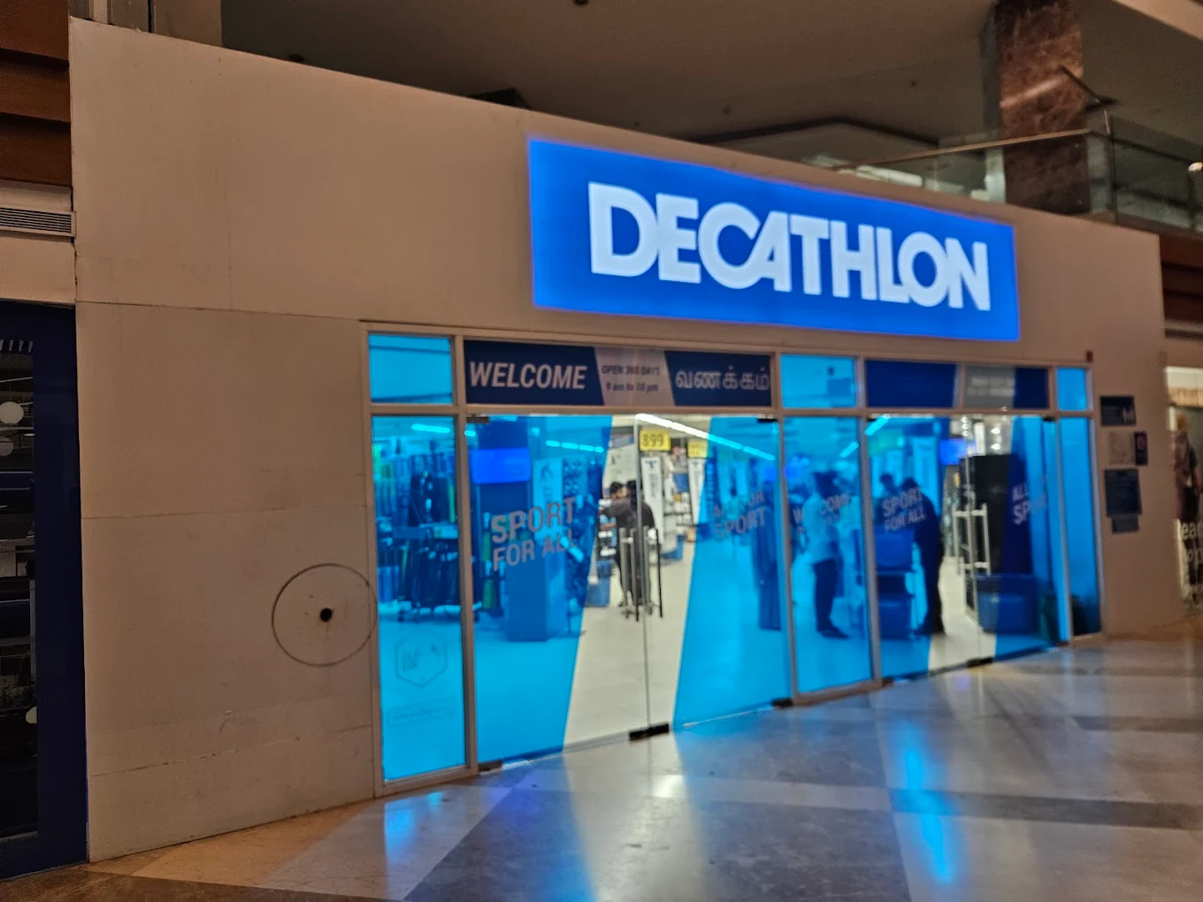 DECATHLON – View 1