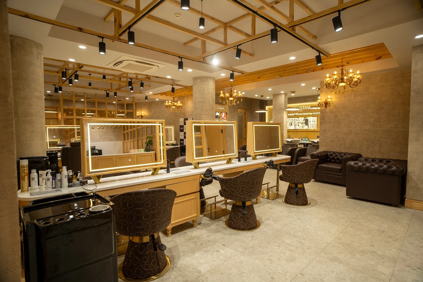 LOOKS SALON – GOREGAON – View 3